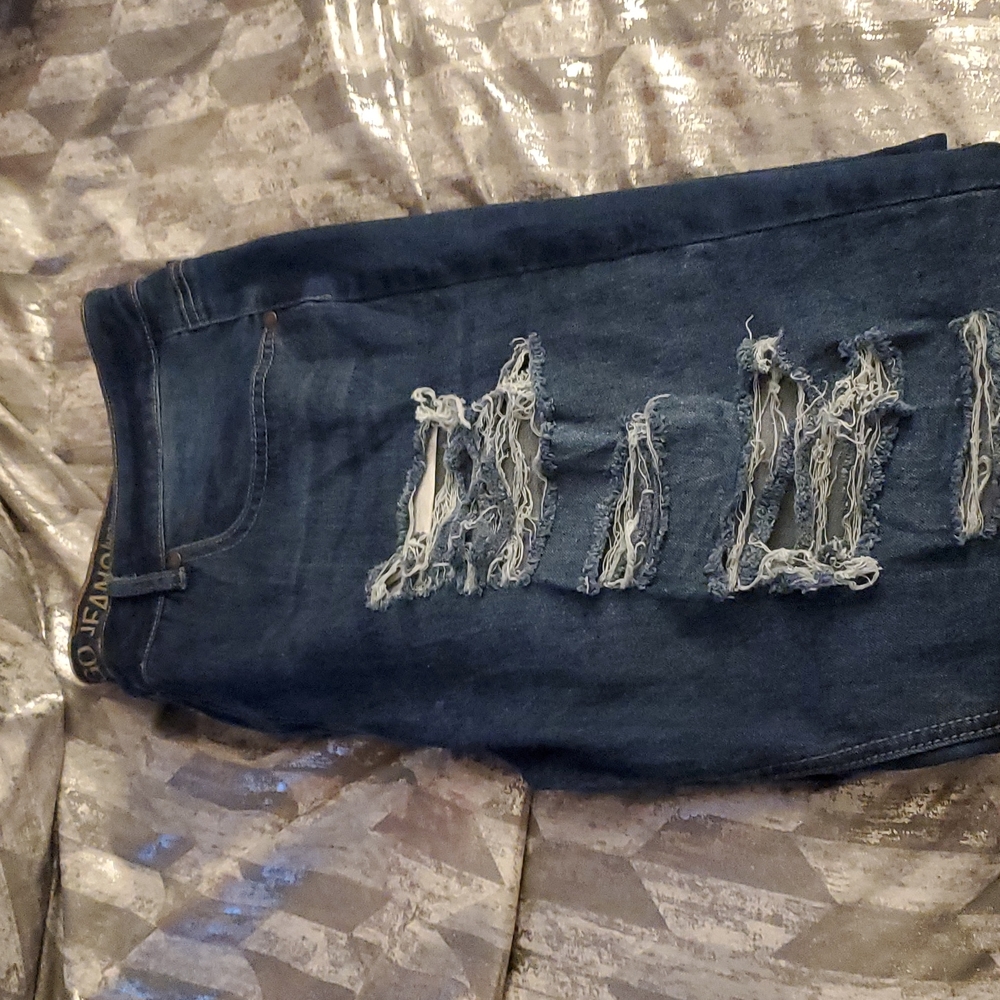 Blue Jeans - Picture 4 of 4